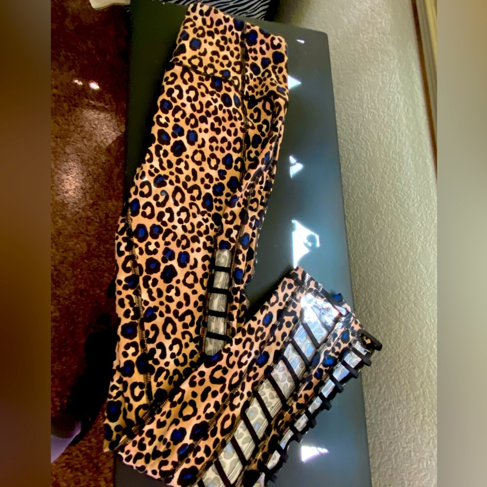 Victoria’s Secret Knockout Leggings